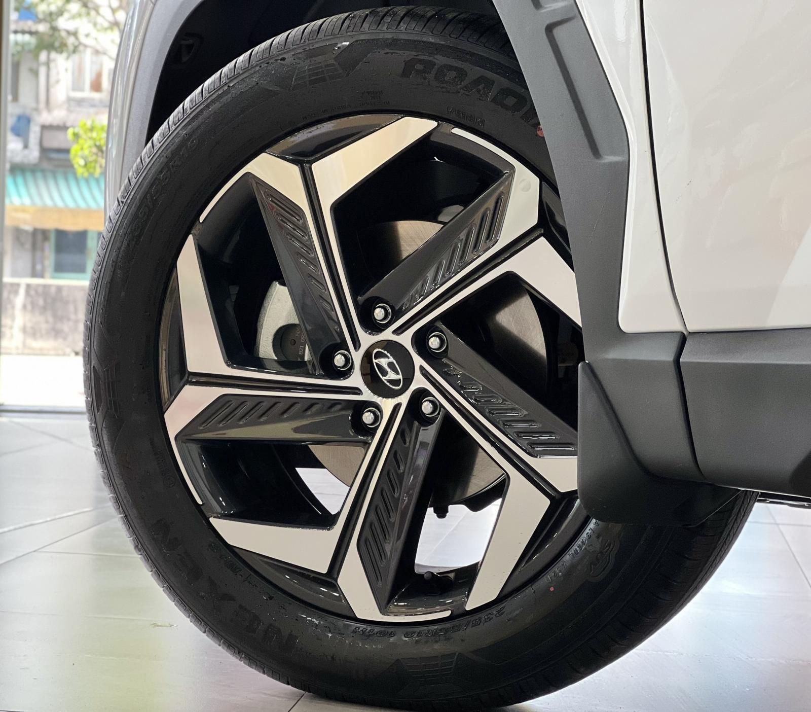 Hyundai Tucson 2022 - Tháng 10 Tucson về nhiều, xe đủ màu sẵn giao ngay. Giá thấp nhất thị trường