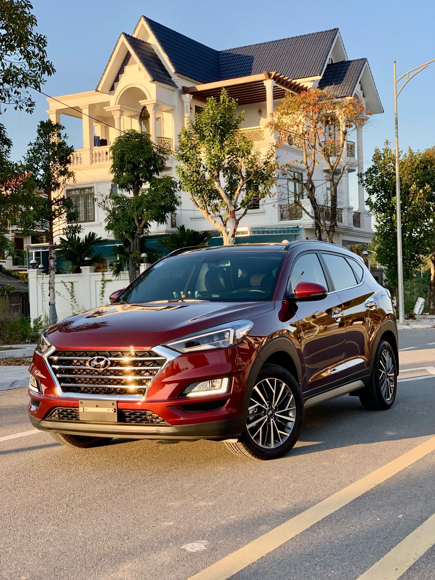 Hyundai Tucson 2021 - Cần bán gấp xe gia đình giá 935tr