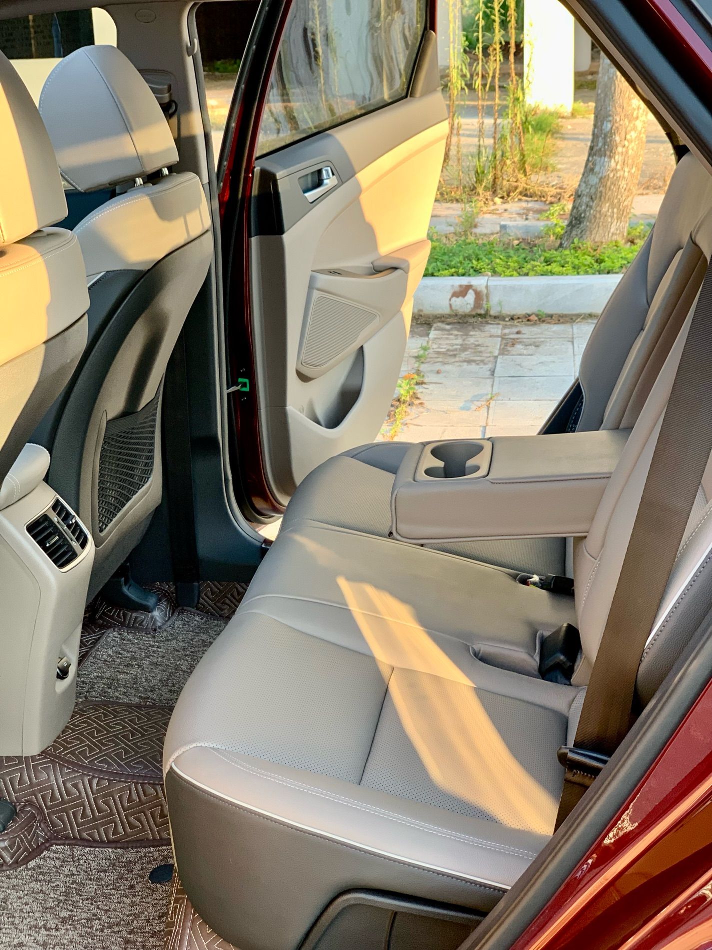 Hyundai Tucson 2021 - Cần bán gấp xe gia đình giá 935tr