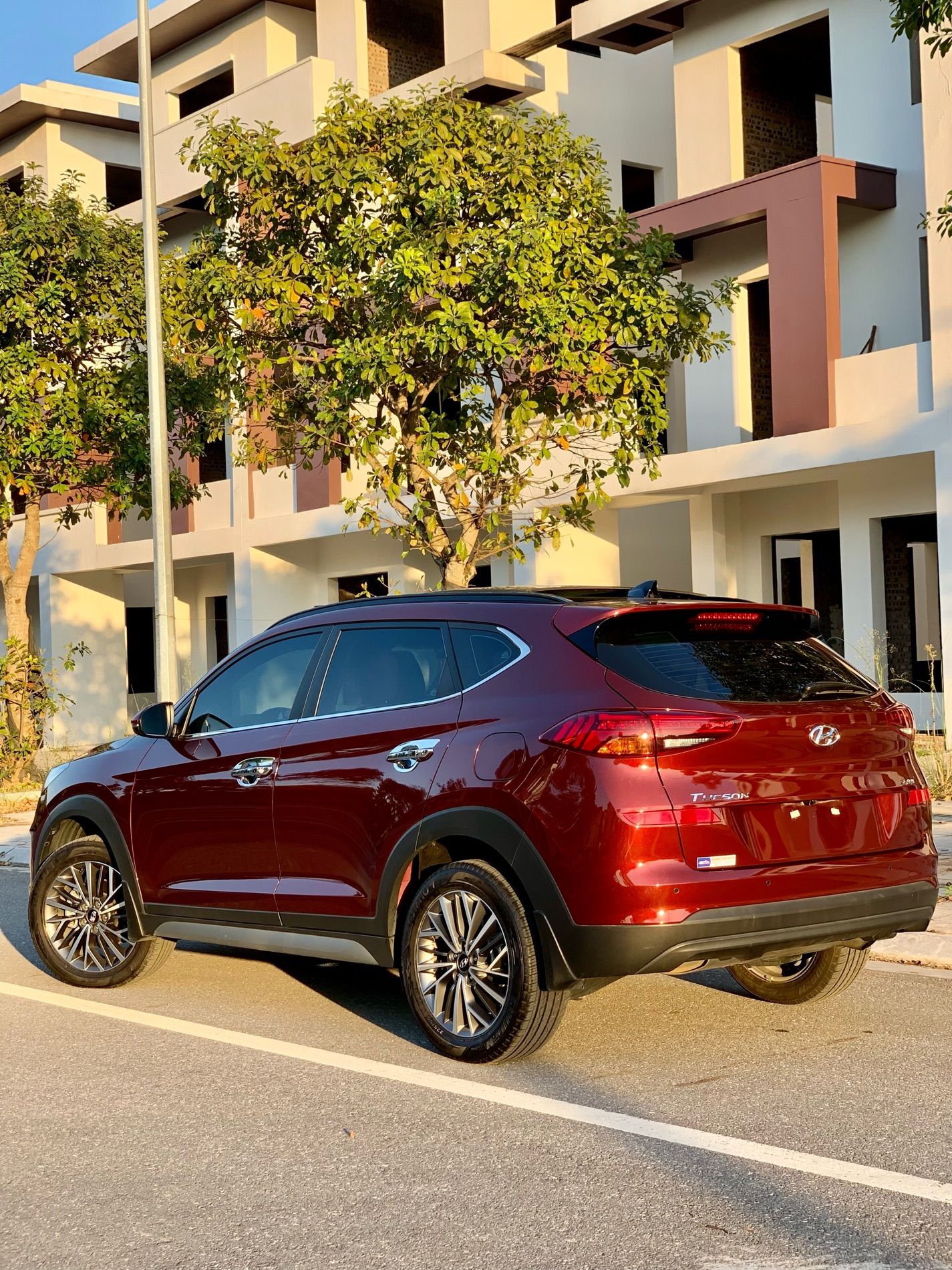 Hyundai Tucson 2021 - Cần bán gấp xe gia đình giá 935tr