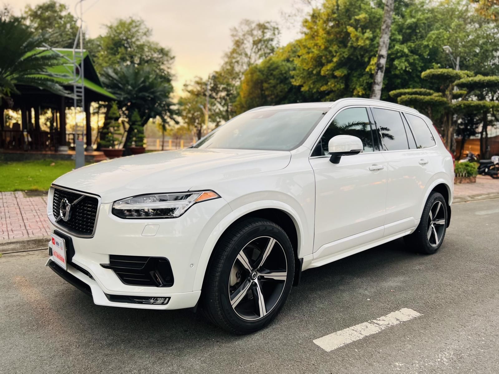 Volvo XC90 2015 - Mua xe tặng 1 miếng vàng thần tài - Miễn phí 100% thuế trước bạ