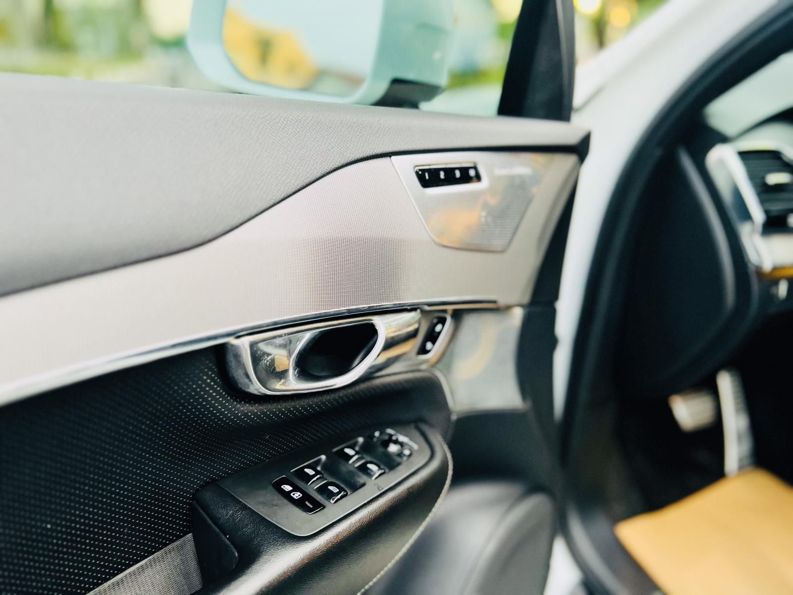 Volvo XC90 2015 - Mua xe tặng 1 miếng vàng thần tài - Miễn phí 100% thuế trước bạ