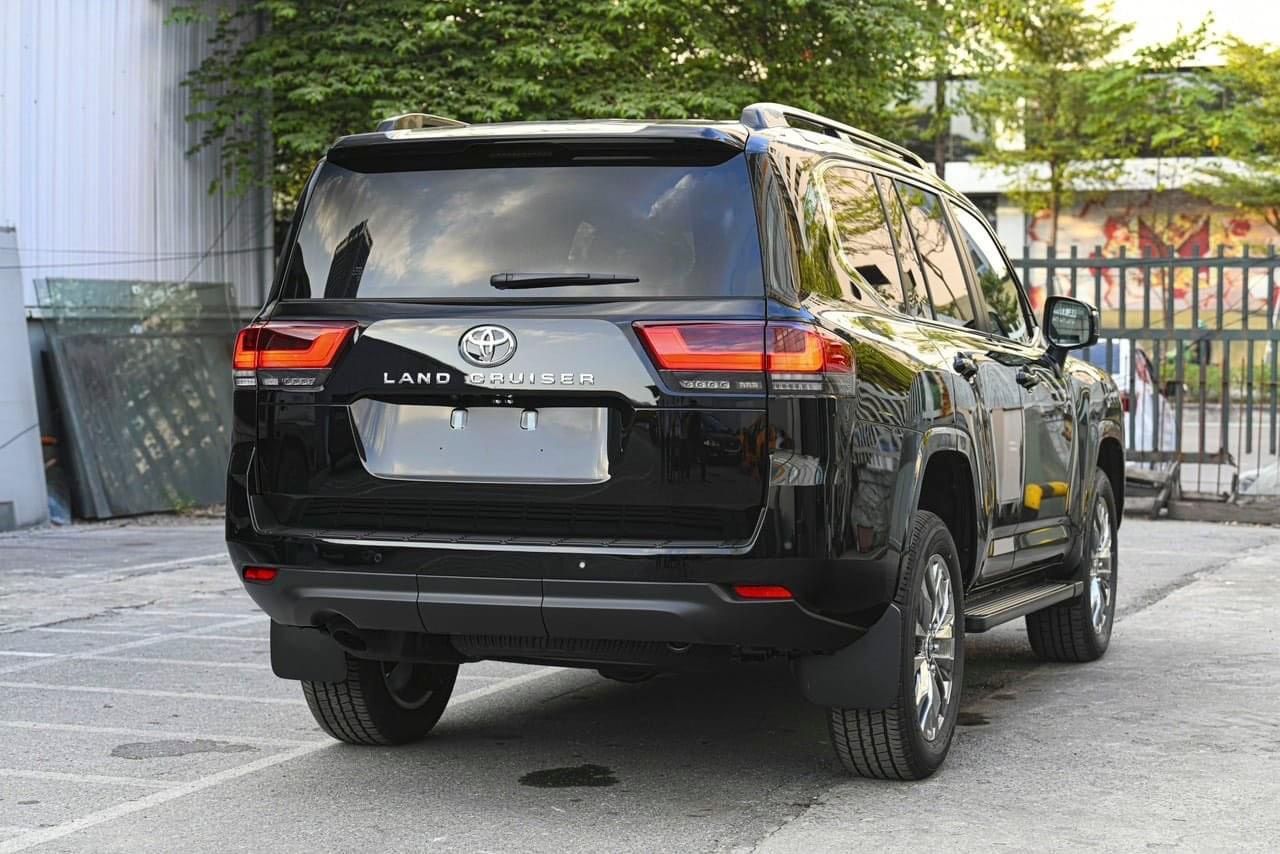 Toyota Land Cruiser 2022 - Cam kết có xe ngay - Model 2023 bản nâng cấp mới nhất