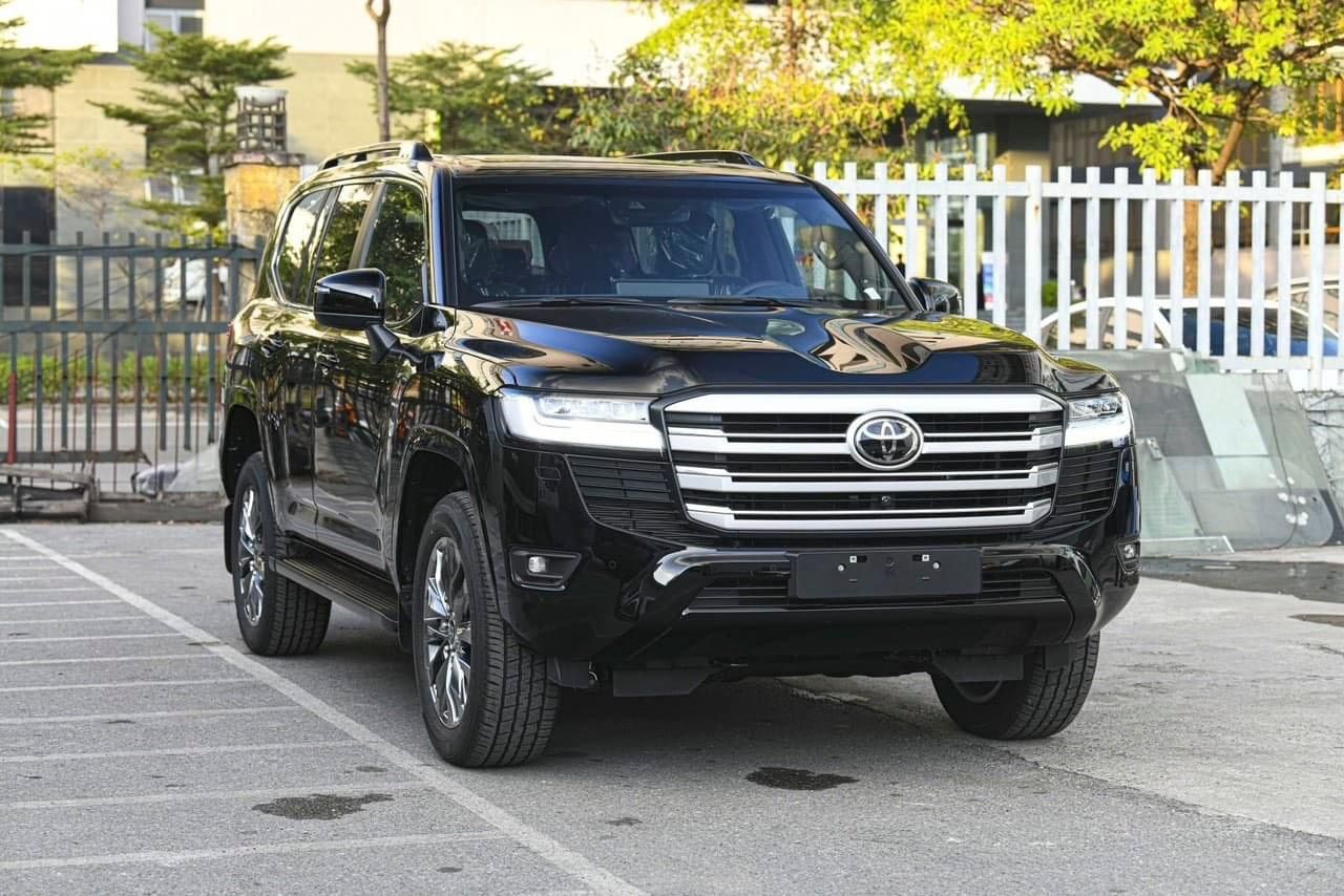 Toyota Land Cruiser 2022 - Cam kết có xe ngay - Model 2023 bản nâng cấp mới nhất