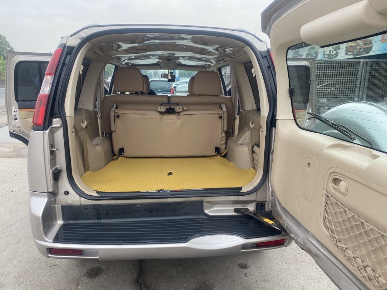 Ford Everest 2011 - Giá 420tr