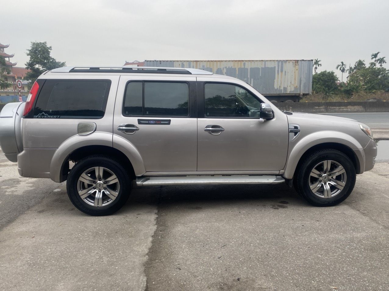 Ford Everest 2011 - Giá 420tr