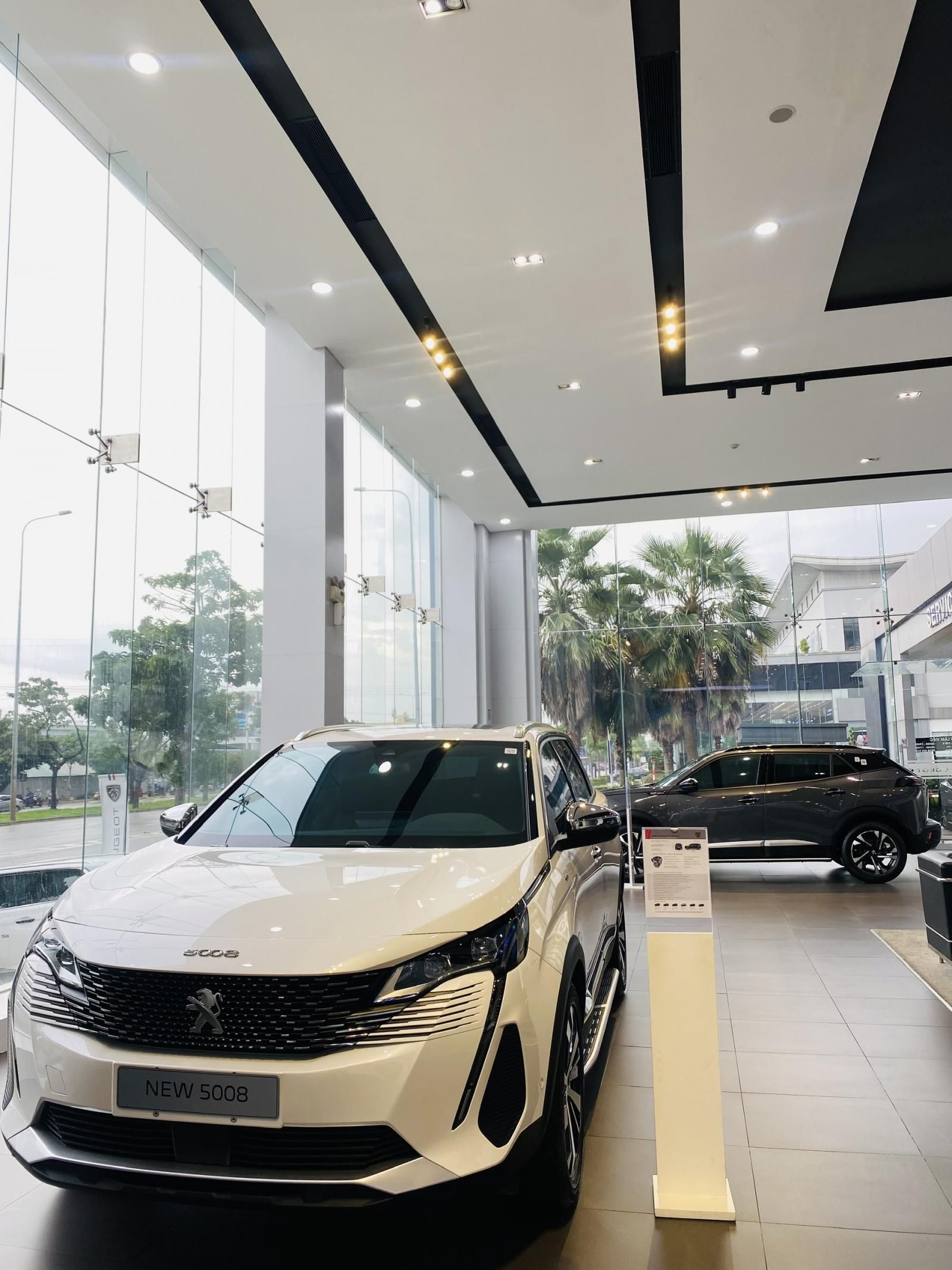 Peugeot 5008 2022 - Hỗ trợ 50% thuế trước bạ