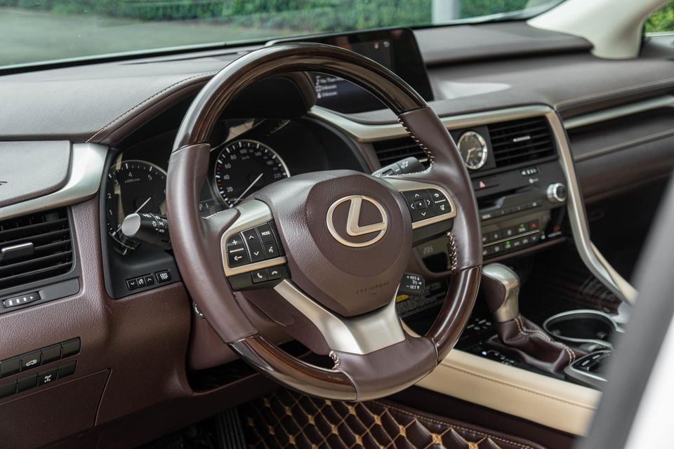 Lexus RX 300 2018 - Màu trắng, xe nhập chính chủ