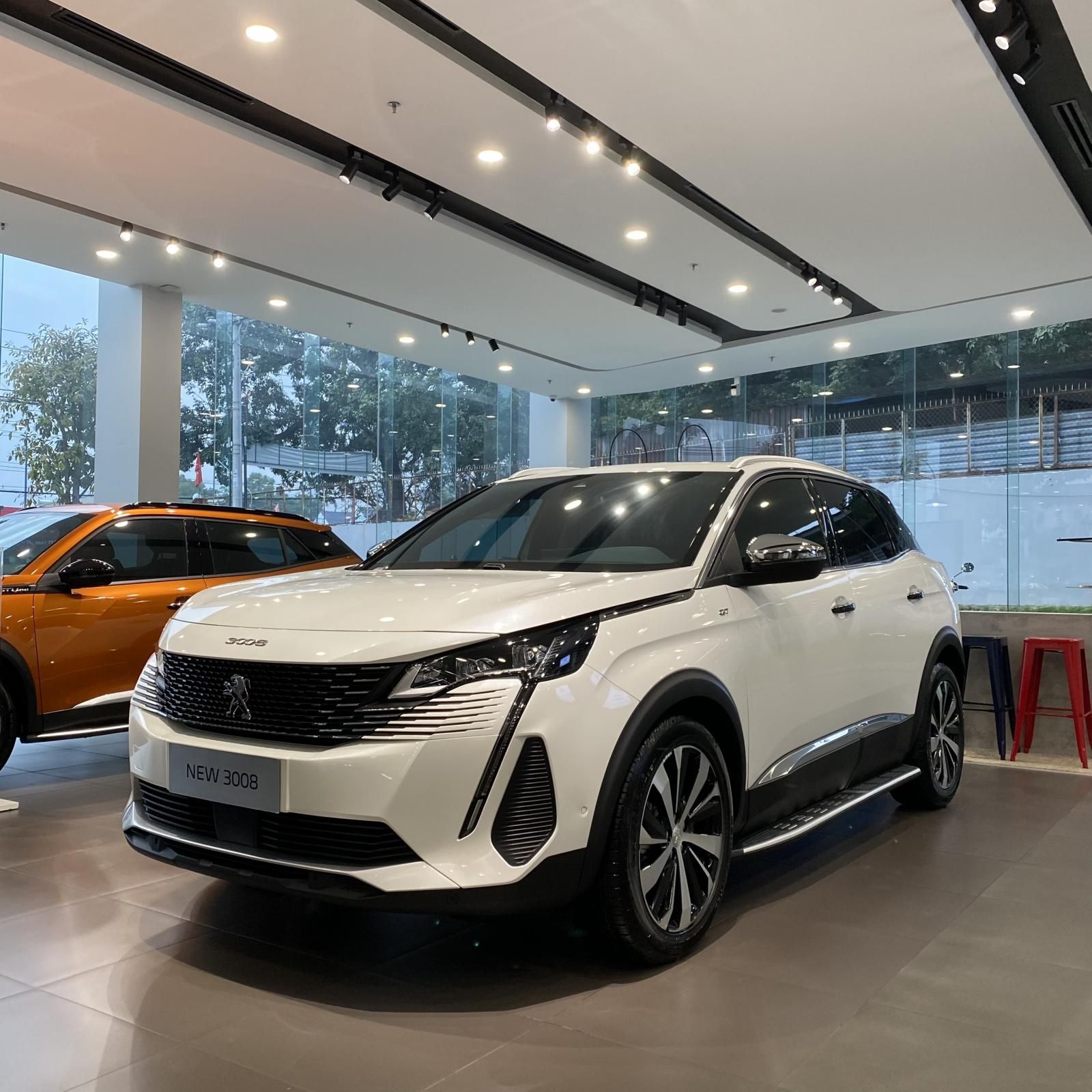 Peugeot 3008 2022 - [Bình Dương] Nhận xe chỉ với 350tr, giảm sốc lên đến 50tr, tặng bảo hiểm thân vỏ 1 năm