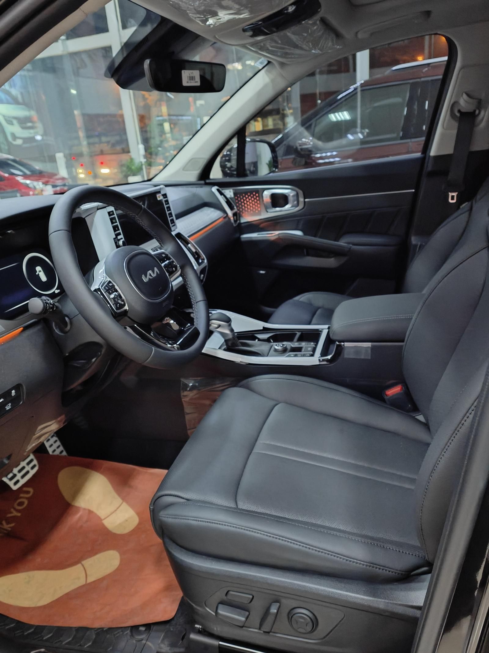 Kia Sorento 2022 - Màu xám nổi bật và siêu hiếm - Giảm 60% thuế trước bạ - Nhiều ưu đãi hấp dẫn