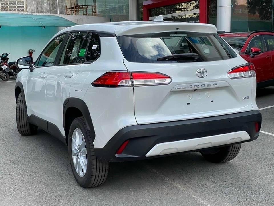 Toyota Corolla Cross 2022 - giá tốt nhất miền Bắc, ưu đãi lên đến 40tr, bộ phụ kiện theo xe chính hãng tặng kèm