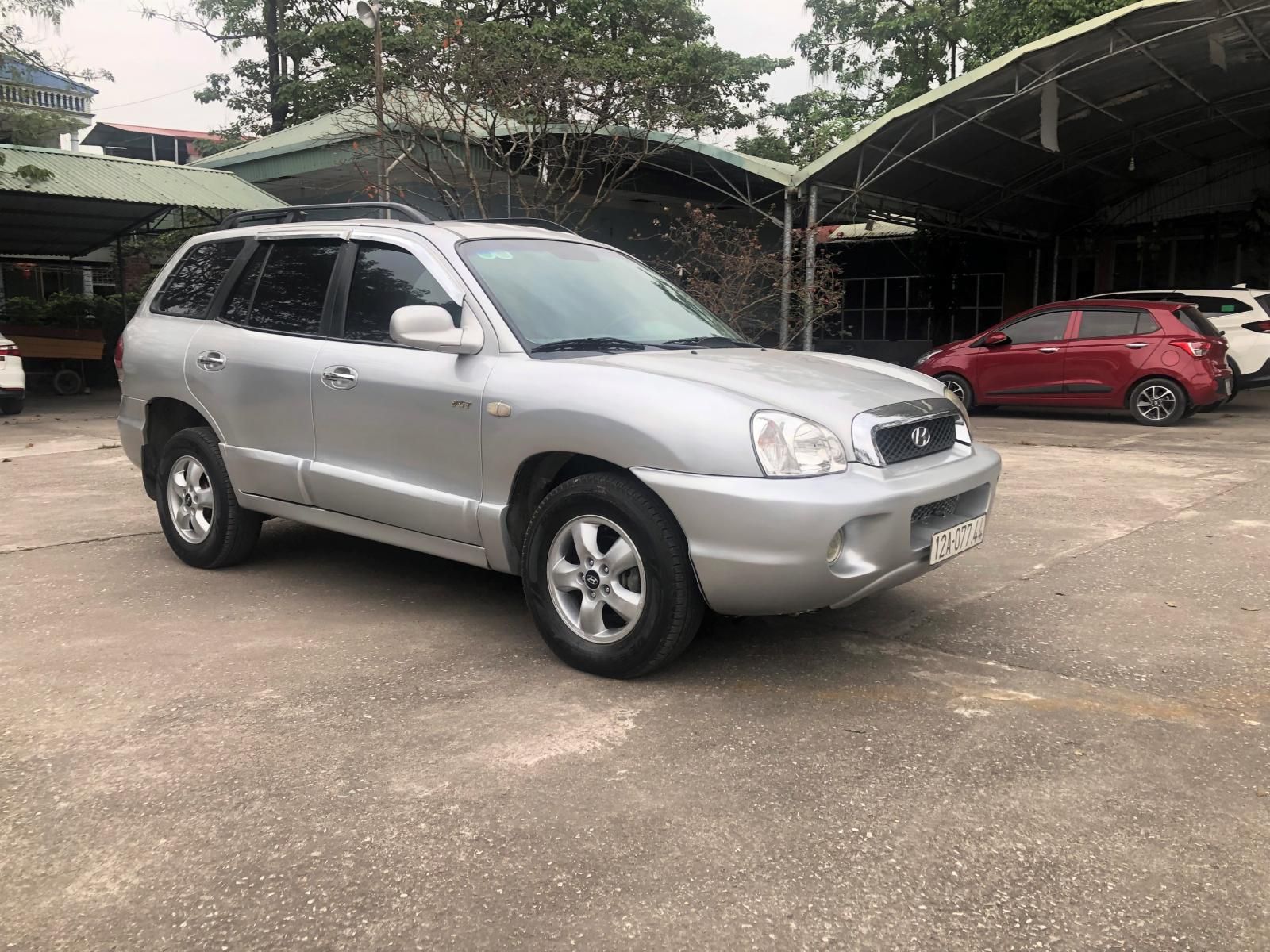 Hyundai Santa Fe 2005 - Màu bạc, nhập khẩu Hàn Quốc giá ưu đãi