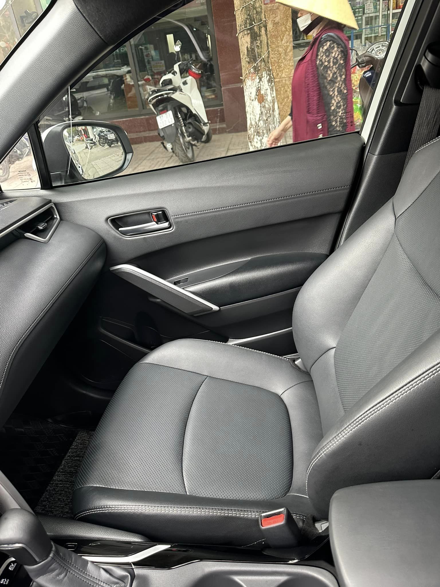 Toyota Corolla Cross 2021 - Màu trắng