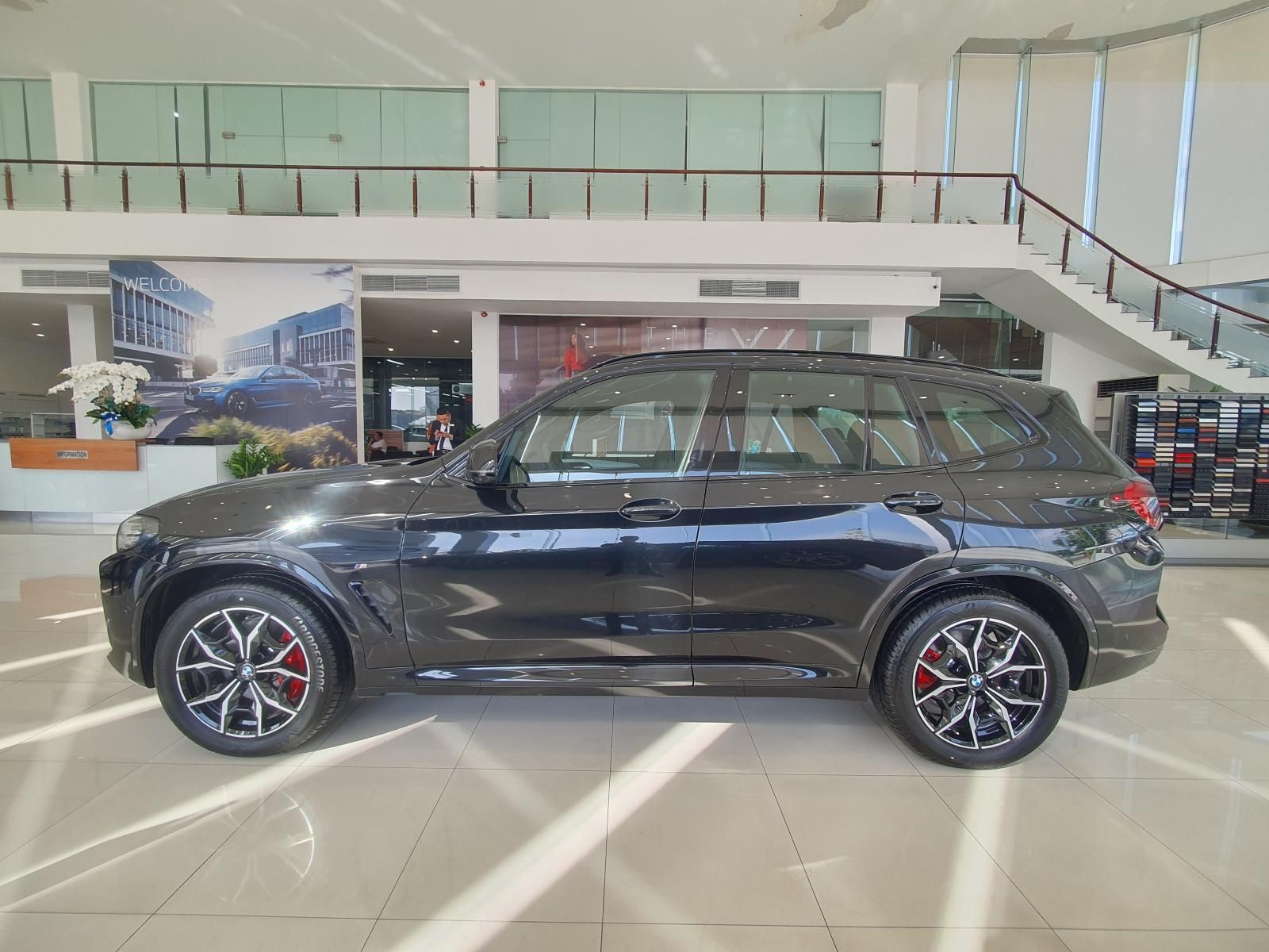 BMW X3 2023 - [T4/2023] Ưu đãi gần 50% lệ phí trước bạ - Quà tặng đặc biệt cho khách lấy xe trong tháng