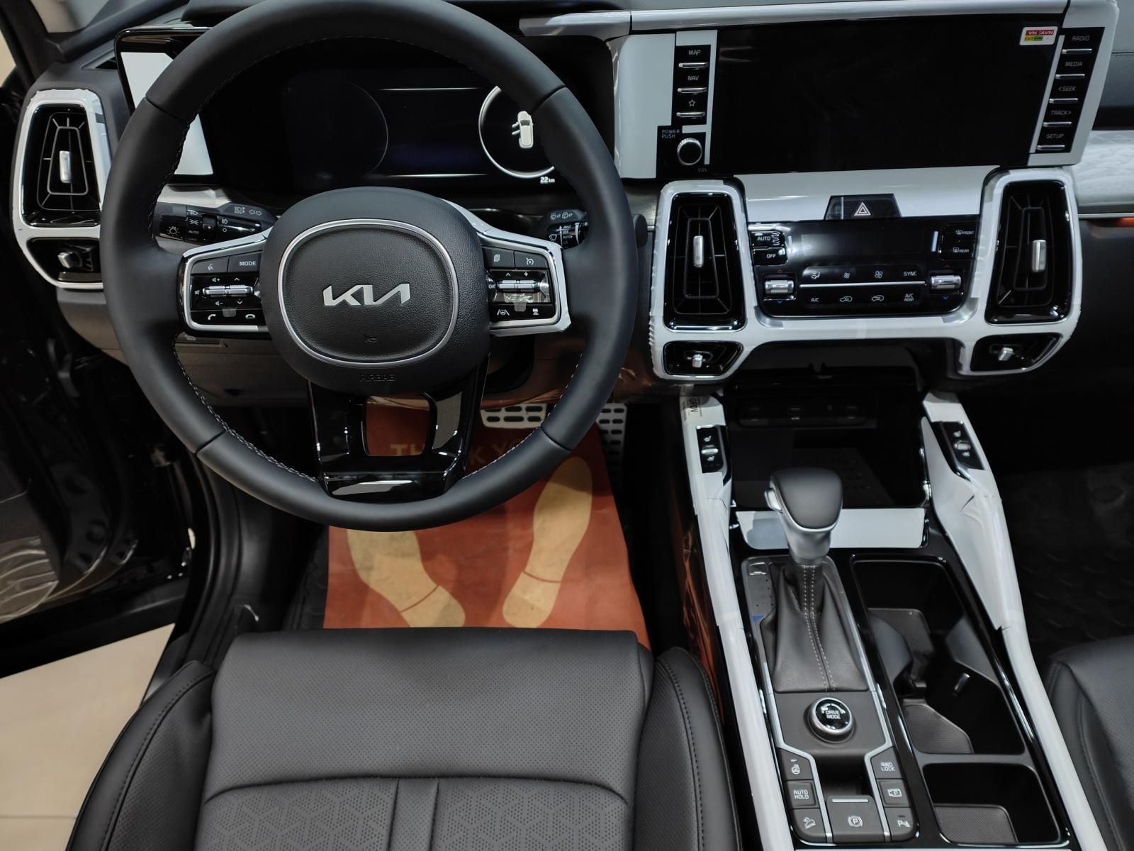 Kia Sorento 2022 - Màu xám nổi bật và siêu hiếm - Giảm 60% thuế trước bạ - Nhiều ưu đãi hấp dẫn