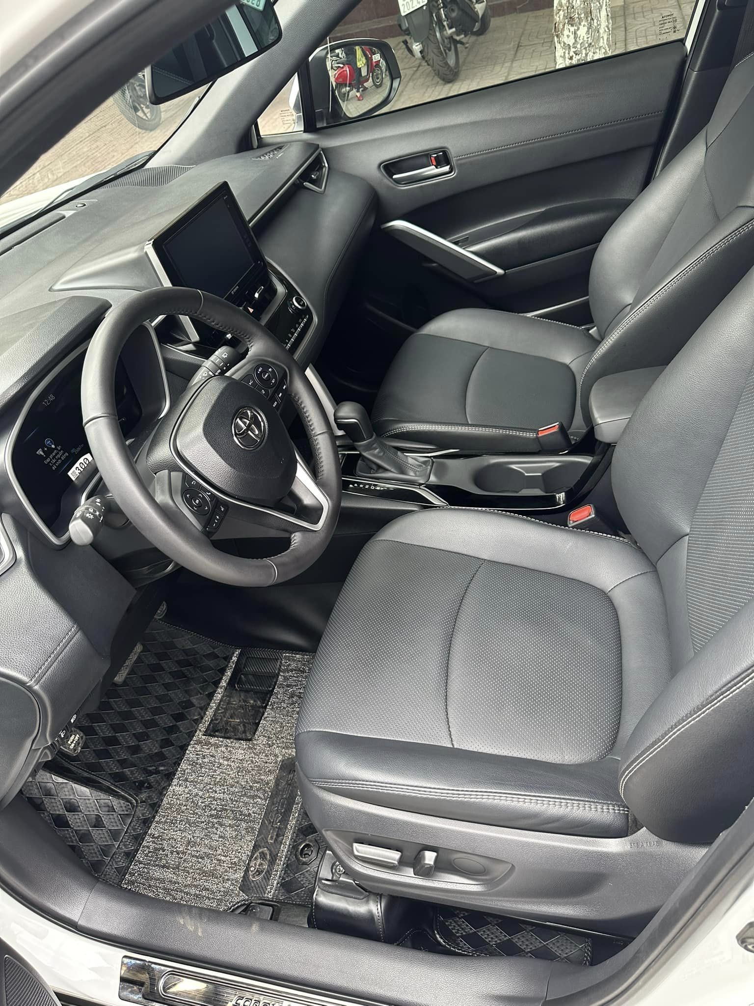 Toyota Corolla Cross 2021 - Màu trắng