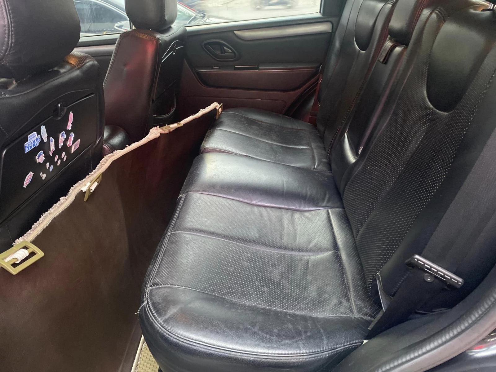 Ford Escape 2009 - Màu đen