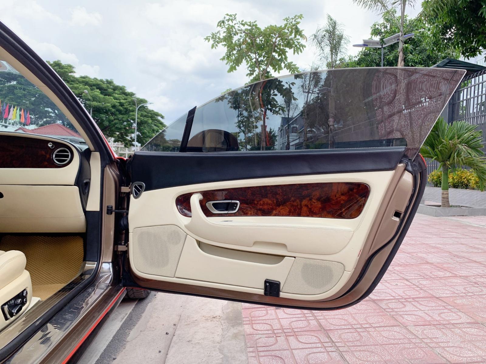 Bentley Continental GT 2004 - Bentley Continental GT 2 cửa thể thao sản xuất 2004 đăng kí lần đầu 2008 , Biển SIÊU VIP