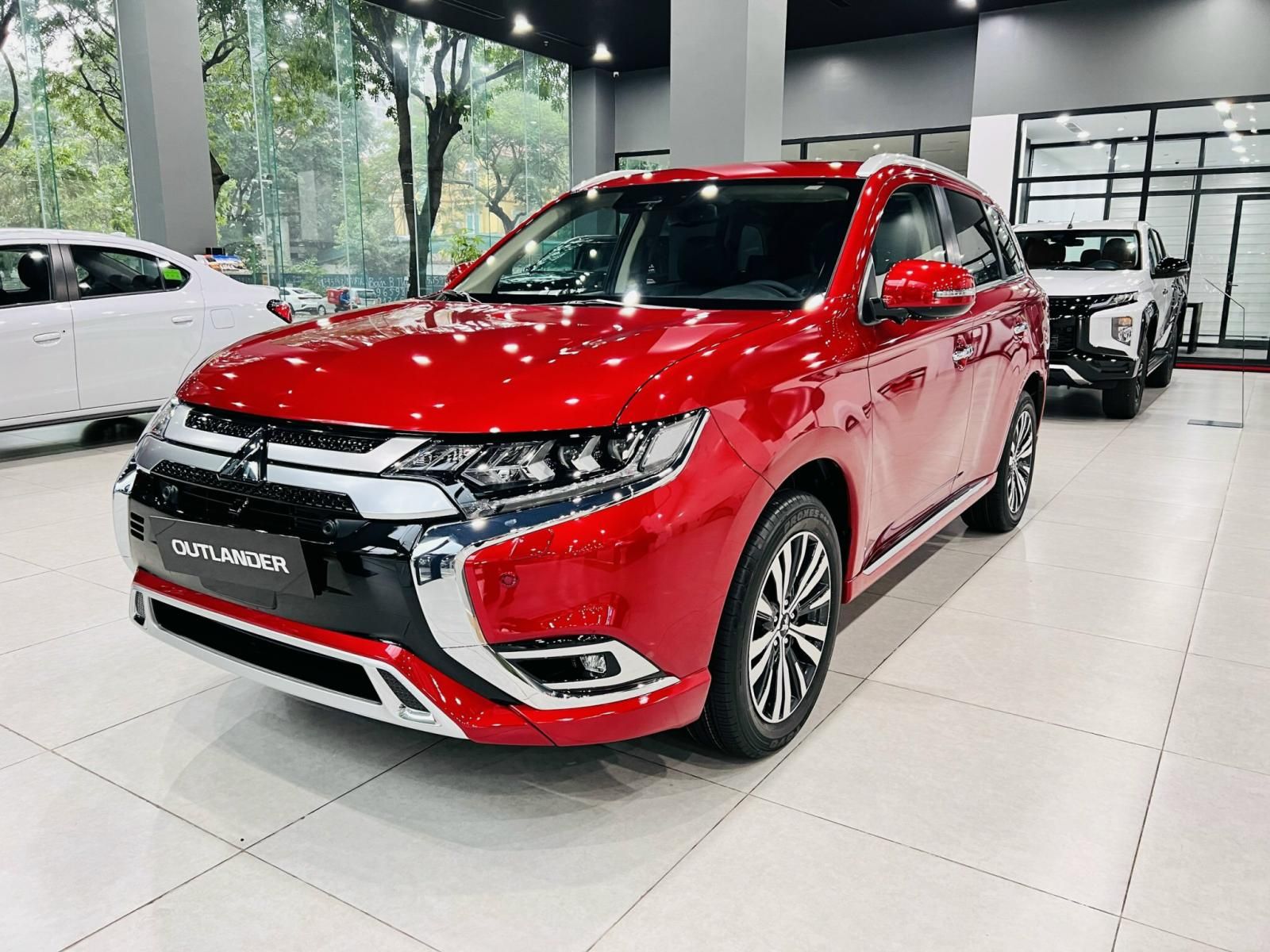 Mitsubishi Stavic 2023 - Giá siêu ưu đãi - Nhấc máy gọi ngay để có xe trong ngày, hỗ trợ lên đến 100% phí trước bạ