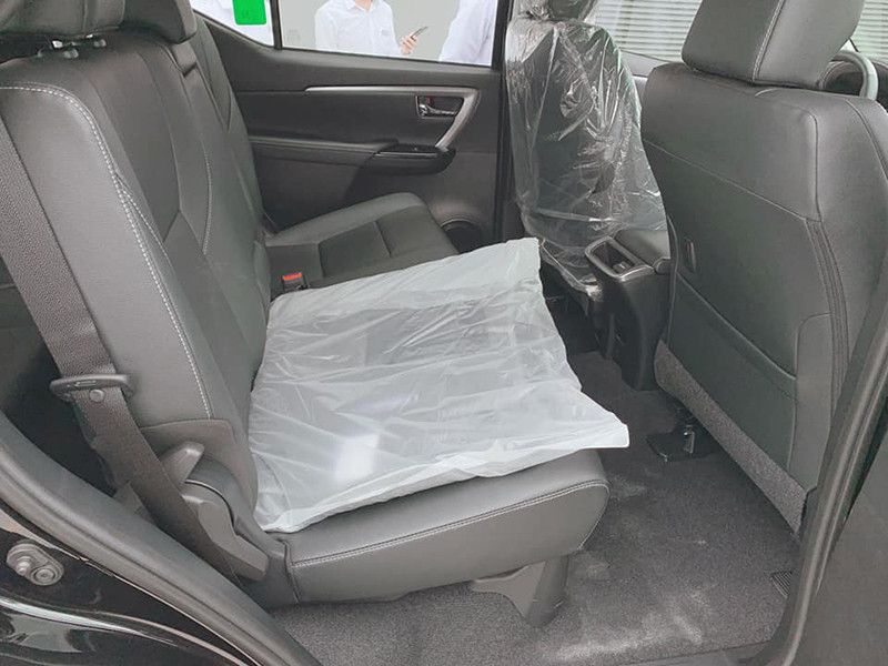 Toyota Fortuner 2023 - Giảm sâu tiền mặt 50tr, tặng phụ kiện full và bảo hiểm thân vỏ cho khách hàng liên hệ em Vũ ngay