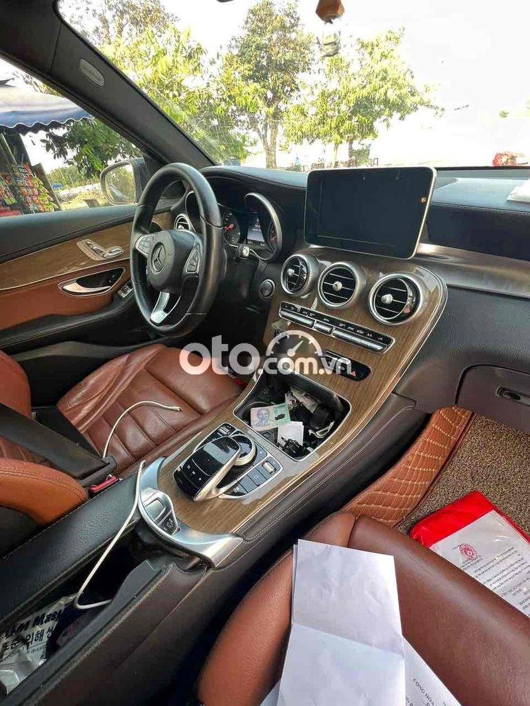 Mercedes-Benz GLC Gia đình xuất cảnh!Mecredec 250 4matic sieu dep 2017 - Gia đình xuất cảnh!Mecredec GLC250 4matic sieu dep