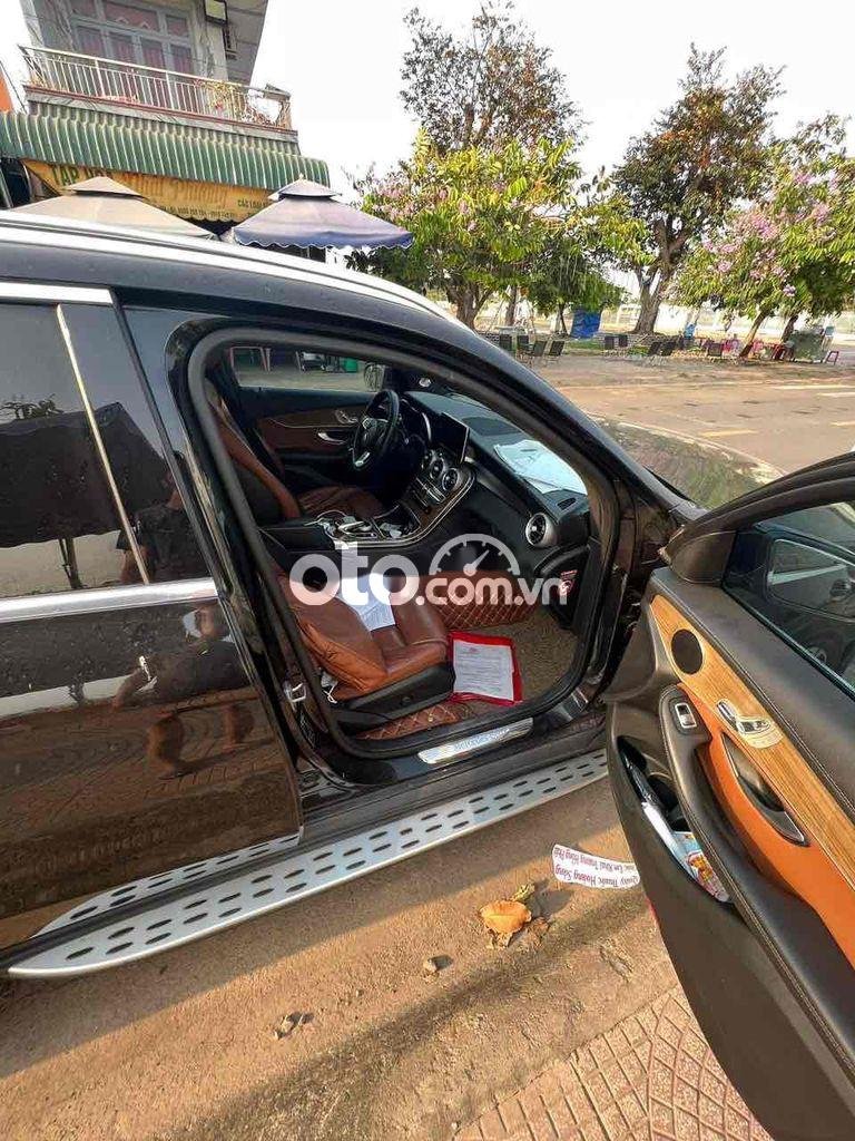 Mercedes-Benz GLC Gia đình xuất cảnh!Mecredec 250 4matic sieu dep 2017 - Gia đình xuất cảnh!Mecredec GLC250 4matic sieu dep