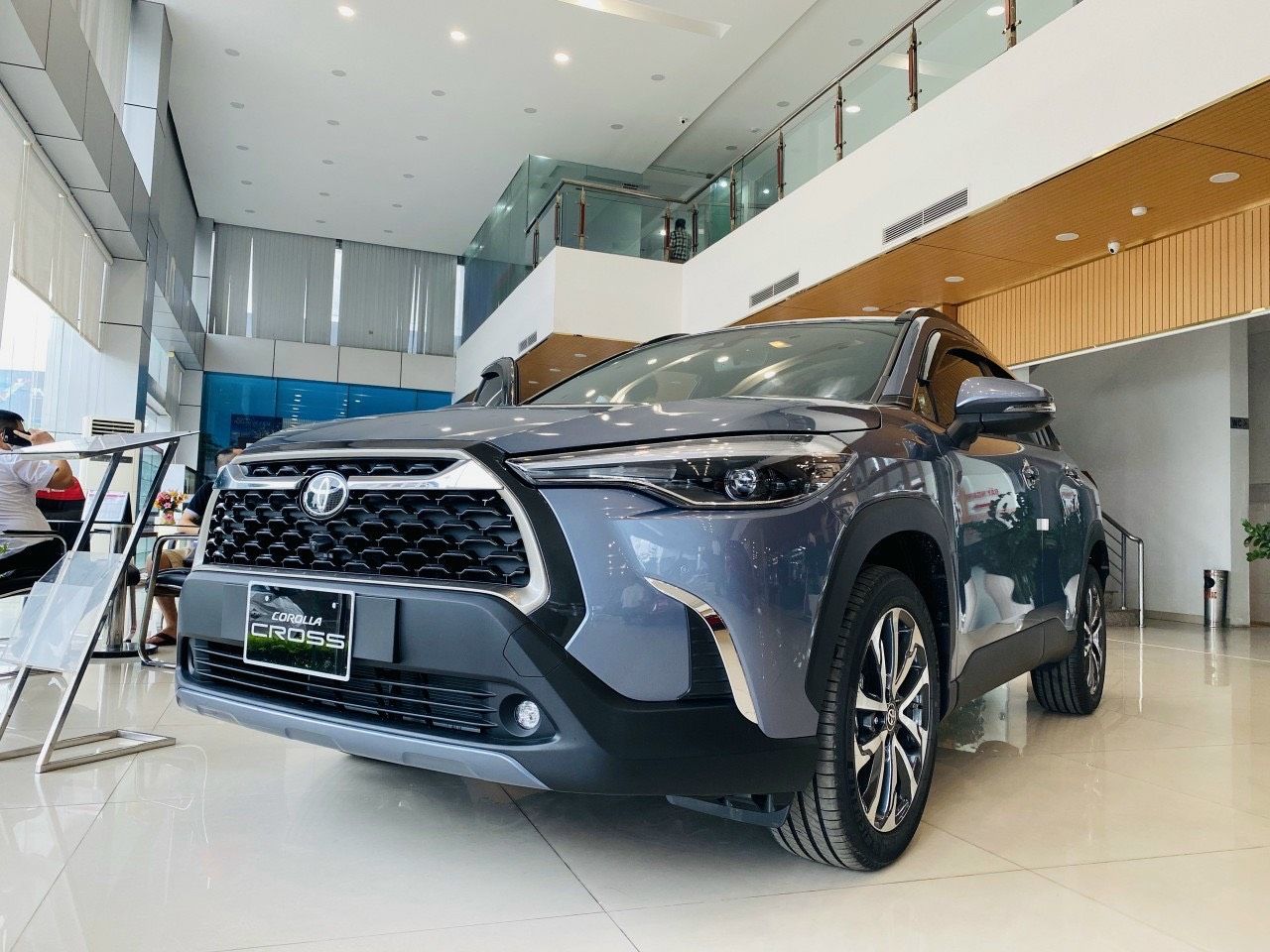 Toyota Corolla Cross 2023 - [Hồ Chí Minh] Giảm 14tr tiền mặt, tặng phụ kiện, tặng bảo hiểm, giá tốt nhất tháng này