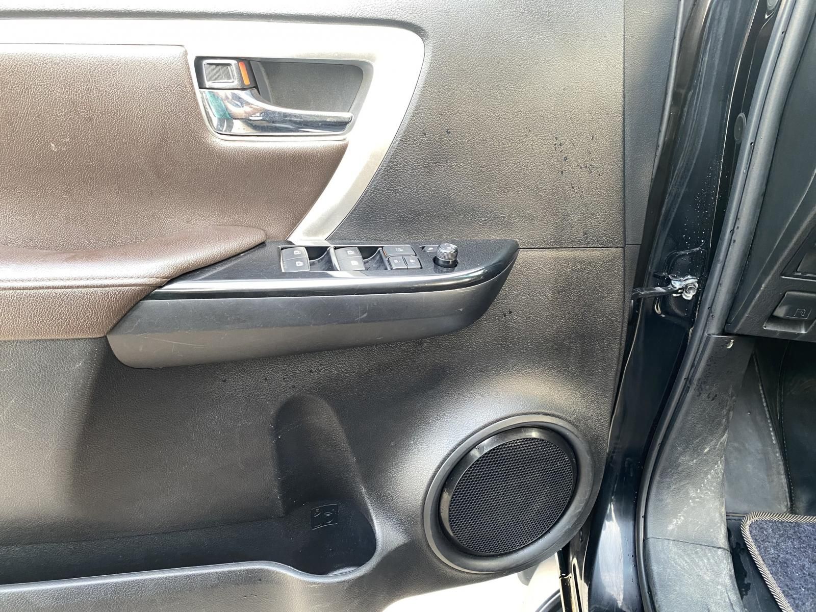 Toyota Fortuner 2018 - Máy xăng, nhập khẩu