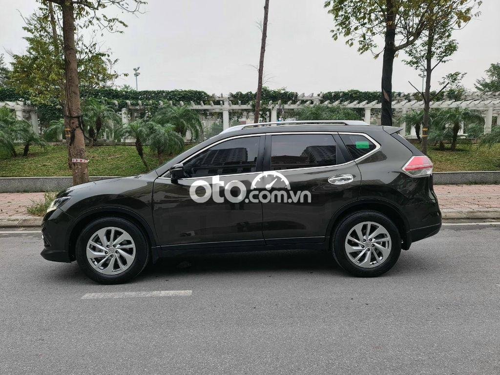 Nissan X trail  X- Trail gia đình màu xanh đen 2016 - Nissan X- Trail gia đình màu xanh đen