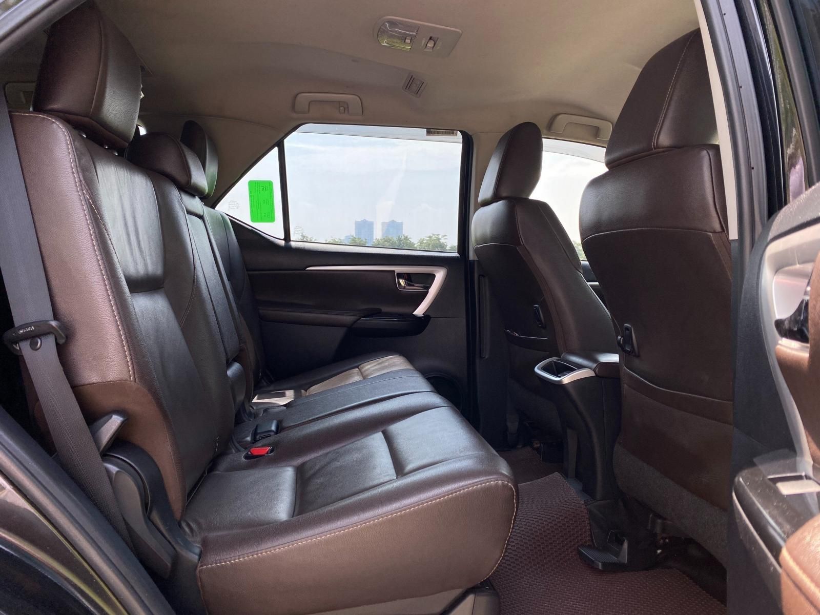 Toyota Fortuner 2018 - Giá bán 820 Triệu