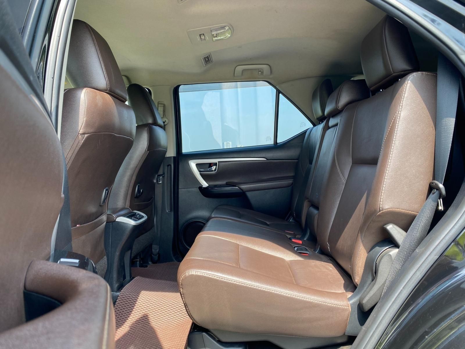 Toyota Fortuner 2018 - Giá bán 820 Triệu