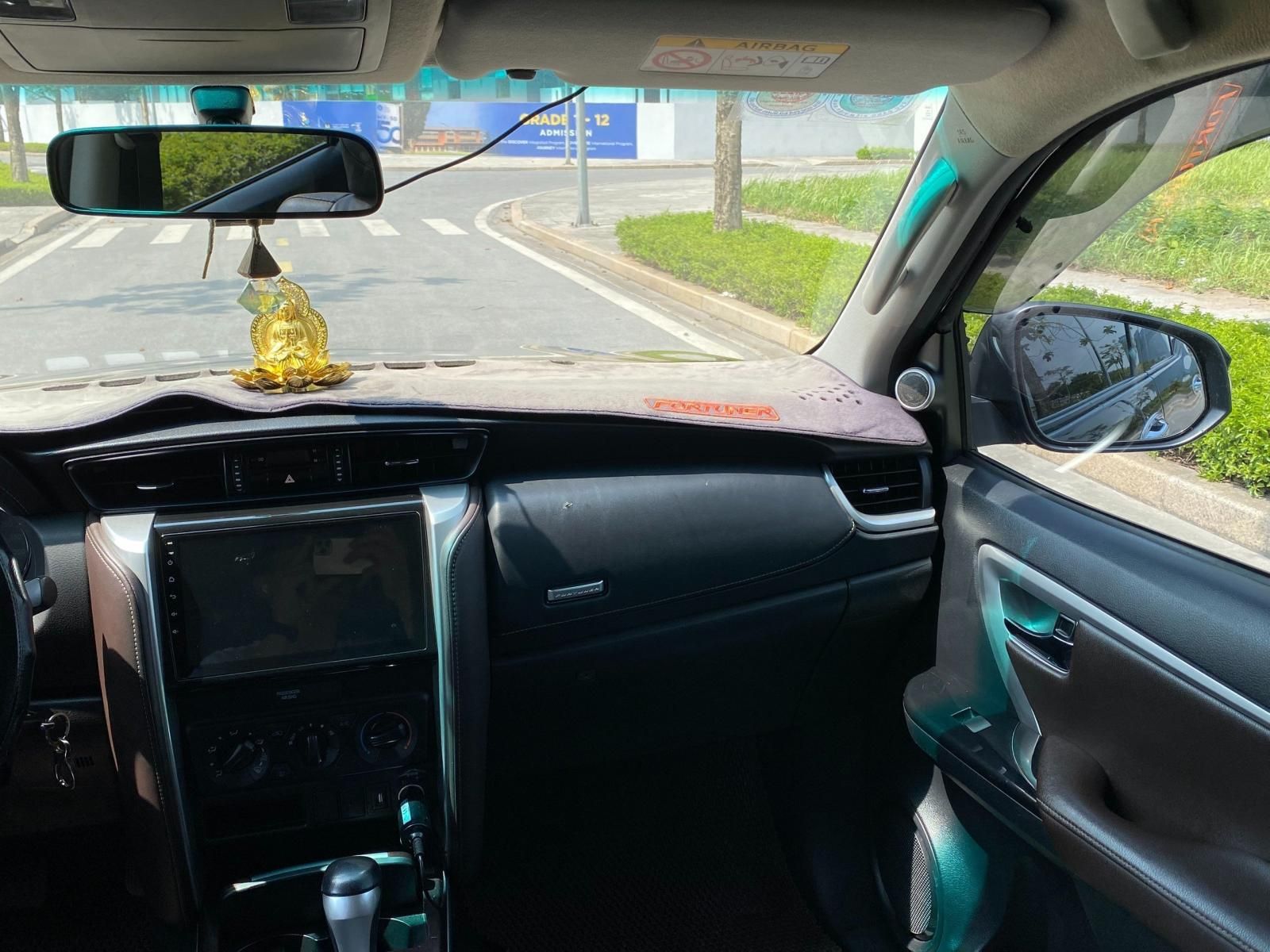 Toyota Fortuner 2018 - Giá bán 820 Triệu