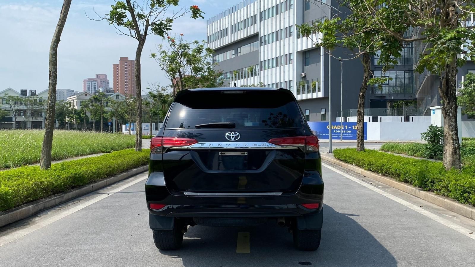 Toyota Fortuner 2018 - Giá bán 820 Triệu