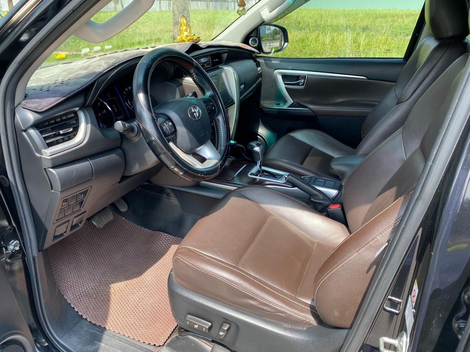 Toyota Fortuner 2018 - Giá bán 820 Triệu