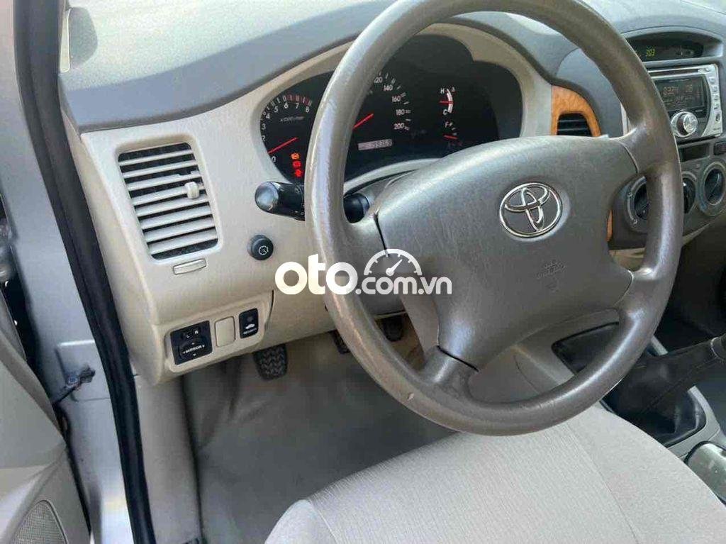 Toyota Innova  2009 G xe gia đình, máy số rin rất đẹp. 2009 - innova 2009 G xe gia đình, máy số rin rất đẹp.