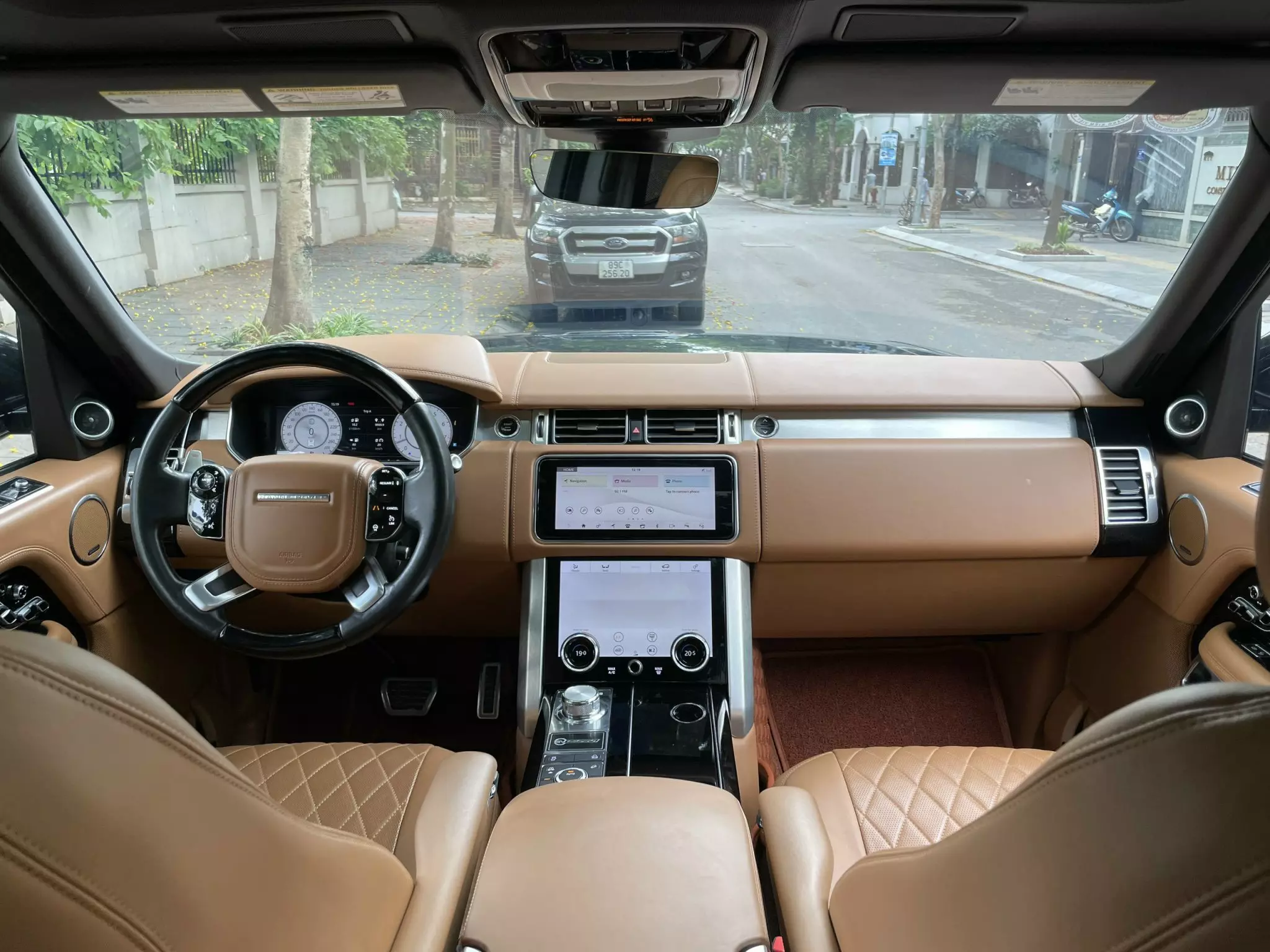 LandRover Range rover 2019 - CẦN BÁN XE  LANDROVER RANGEROVER SV AUTOBIO LWB 5.0 SẢN XUẤT NĂM 2019
