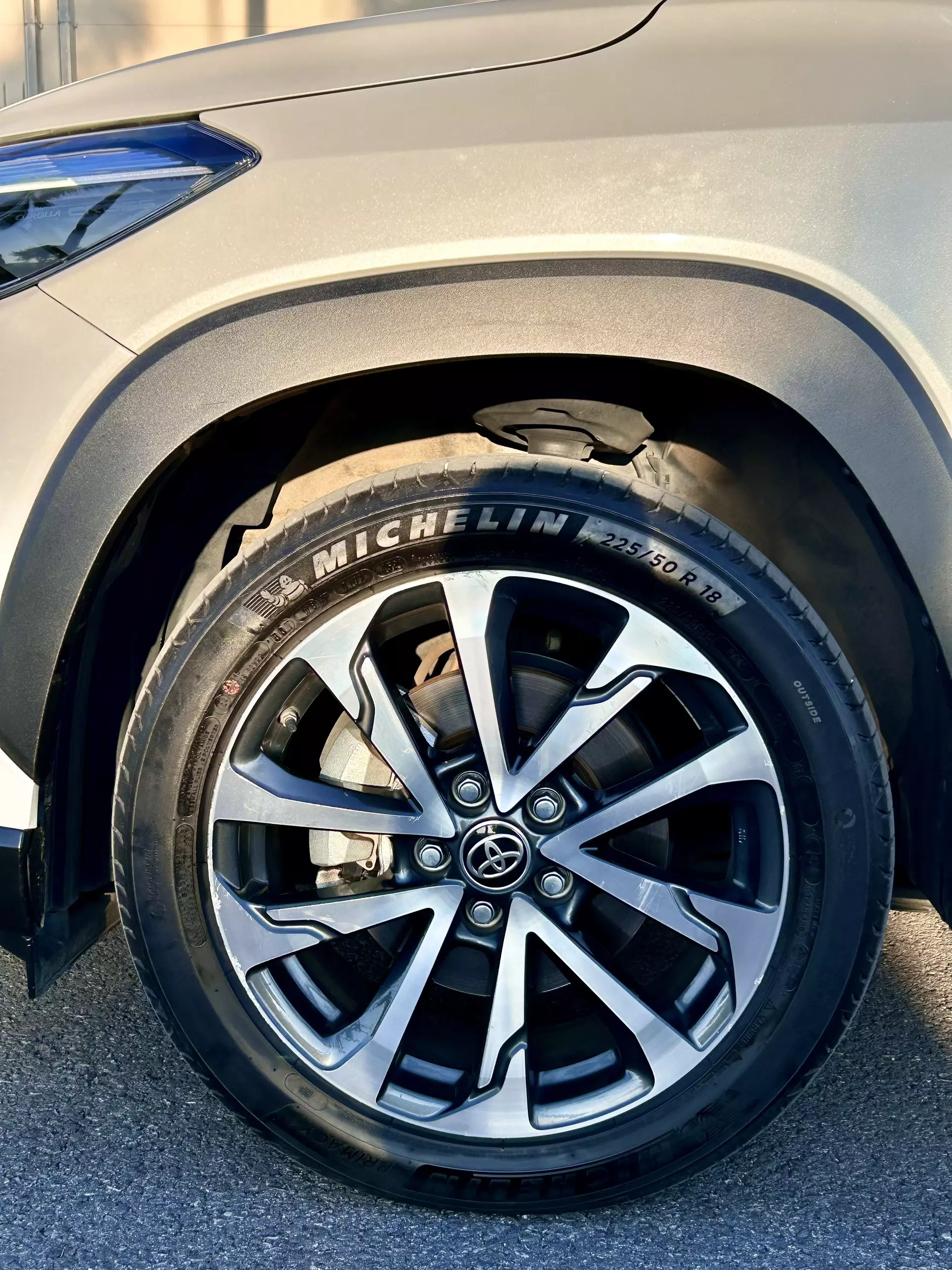 Toyota Corolla Cross 2021 - Cần bán Toyota Cross 1.8V Nhập Khẩu Thái Lan, sản xuất năm 2021.