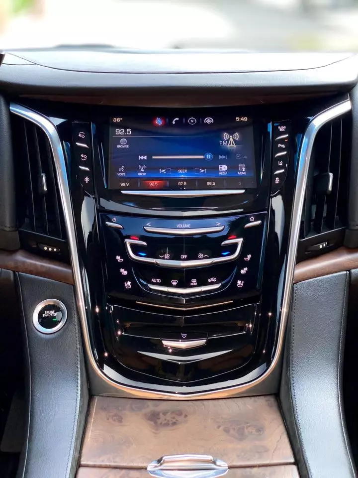Cadillac Escalade 2014 - Cần bán xe Cadillac đời 2014, màu nâu