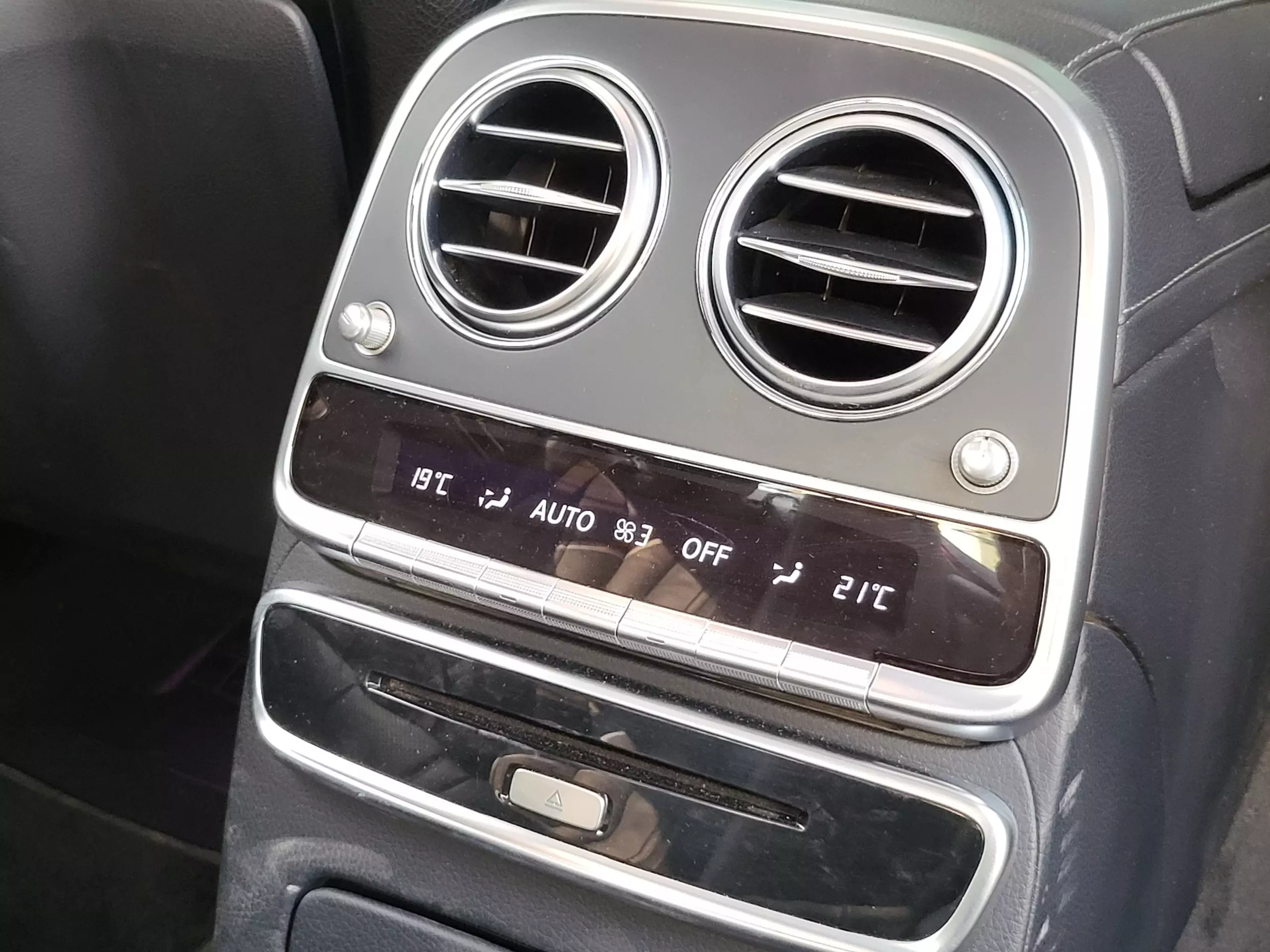 Hãng khác Khác 2016 - Cần bán xe mercedes s400 năm 2016, màu đen