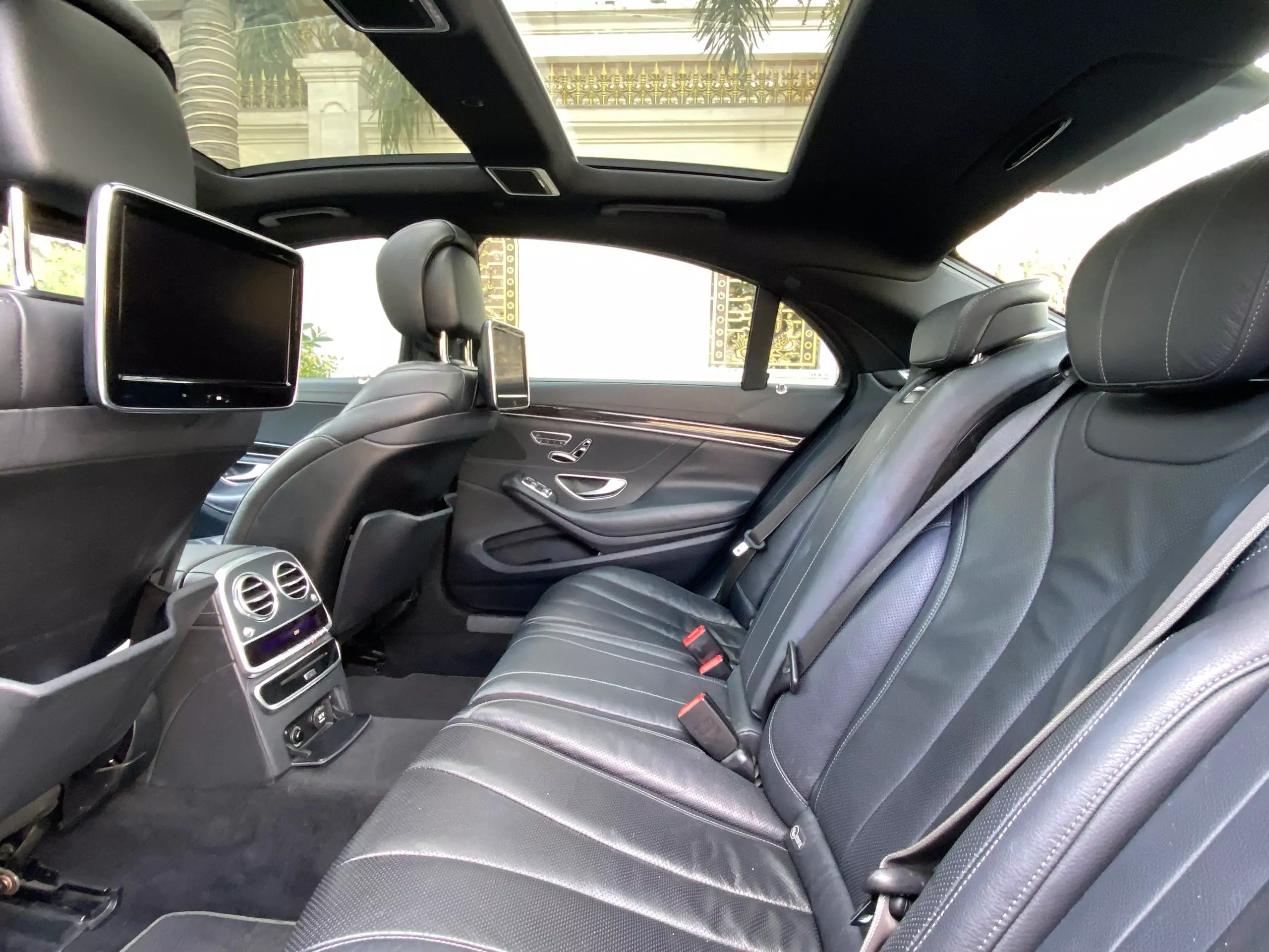 Hãng khác Khác 2016 - Cần bán xe mercedes s400 năm 2016, màu đen