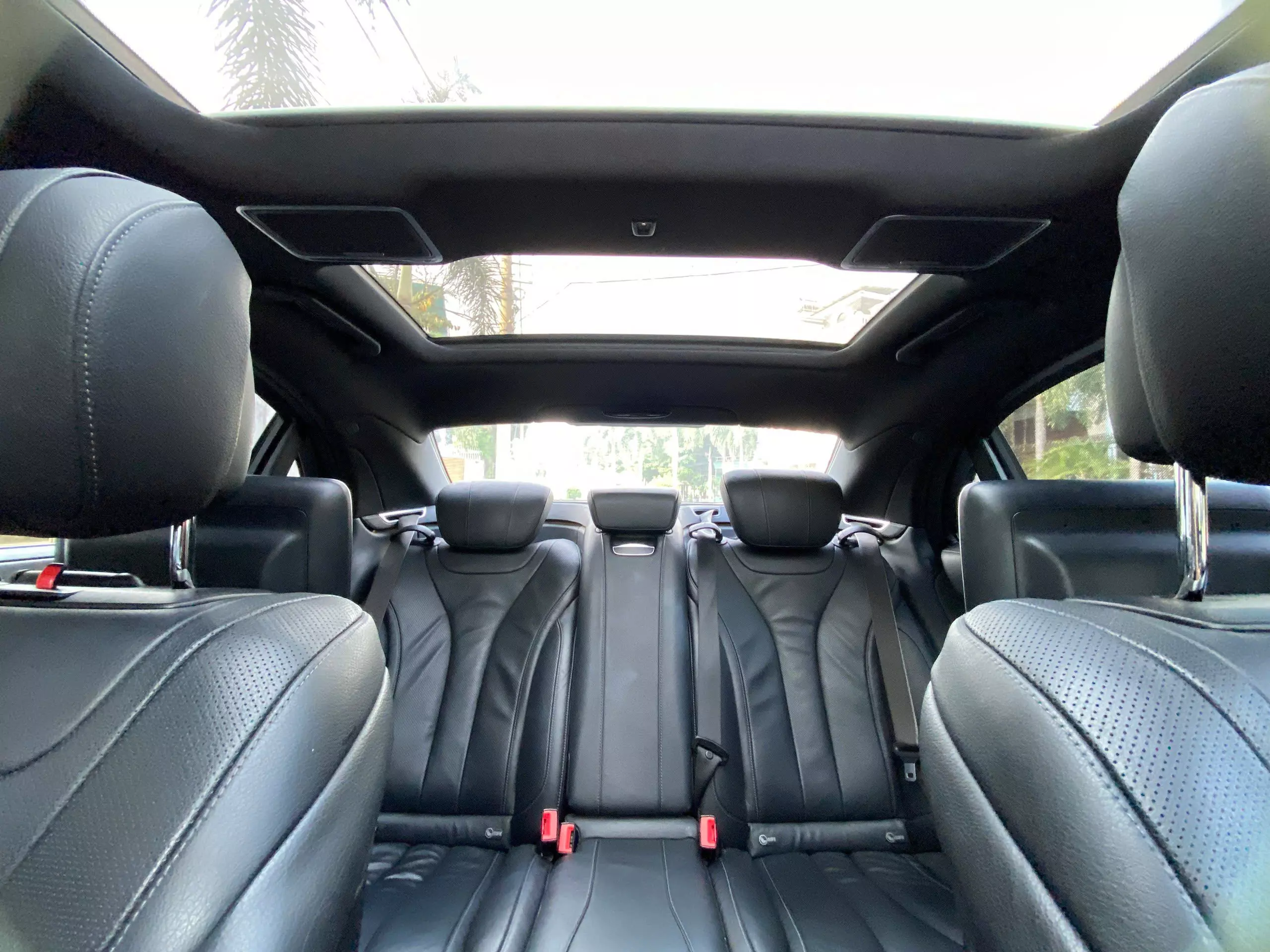 Hãng khác Khác 2016 - Cần bán xe mercedes s400 năm 2016, màu đen