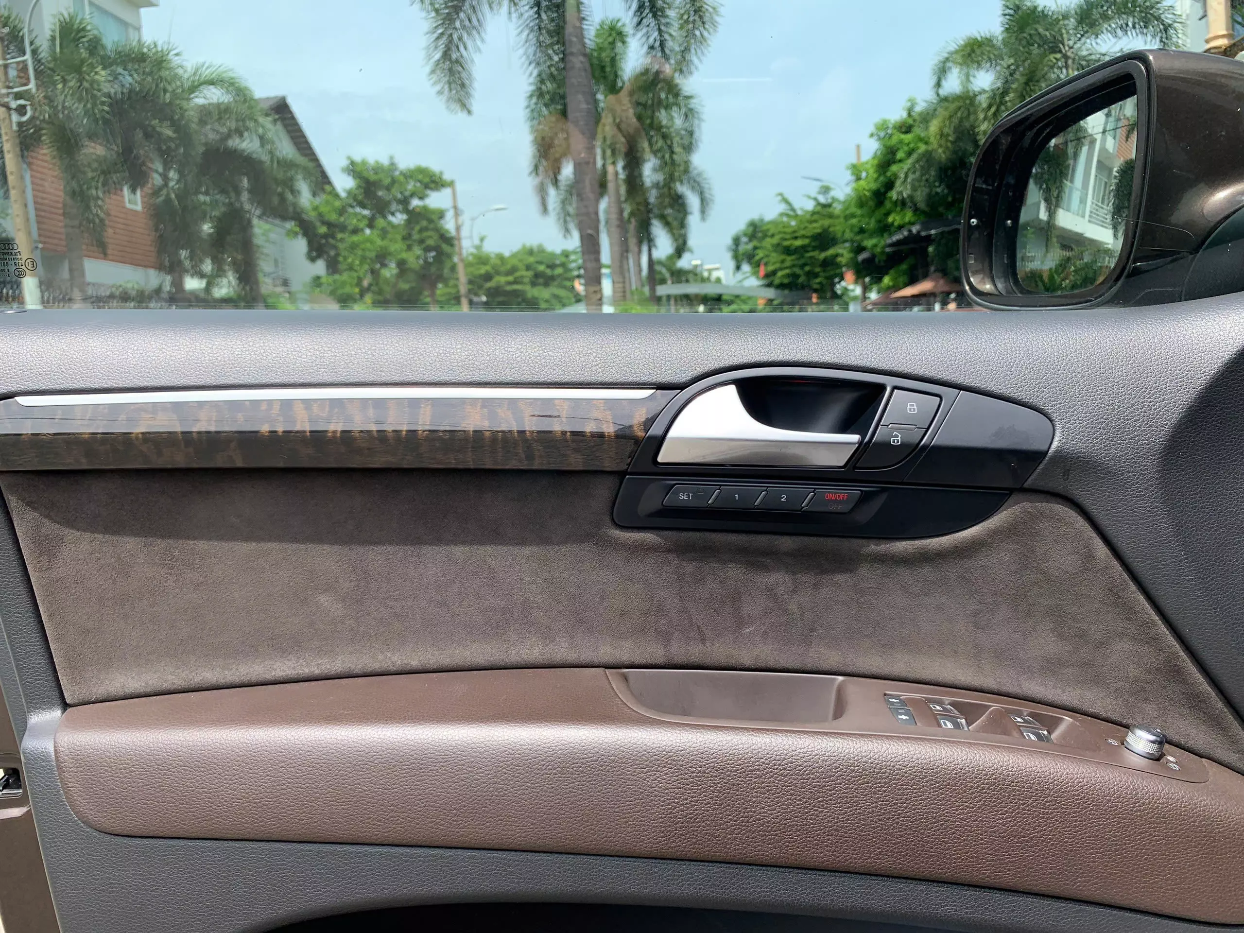 Audi Q7 2013 - Bán xe Audi Q7 đời 2013, màu nâu, giá chỉ 785 triệu