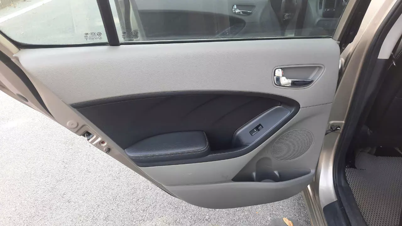 Kia K3 2016 - Bán nhanh xe  K3 đời 2016 xe 1.6AT  một chủ từ đầu 