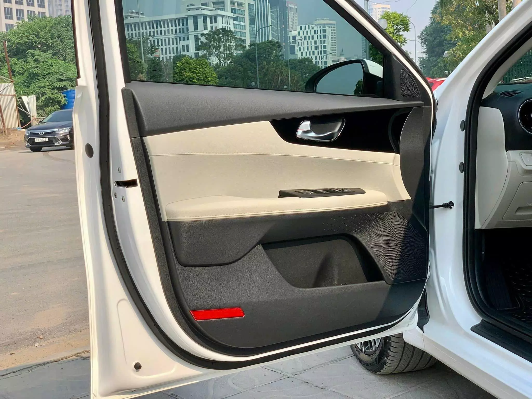 Kia K3 2025 - ♦ KIA K3 1.6 AT LUXURY – ƯU ĐÃI CỰC KHỦNG TRONG THÁNG 5! ♦ 