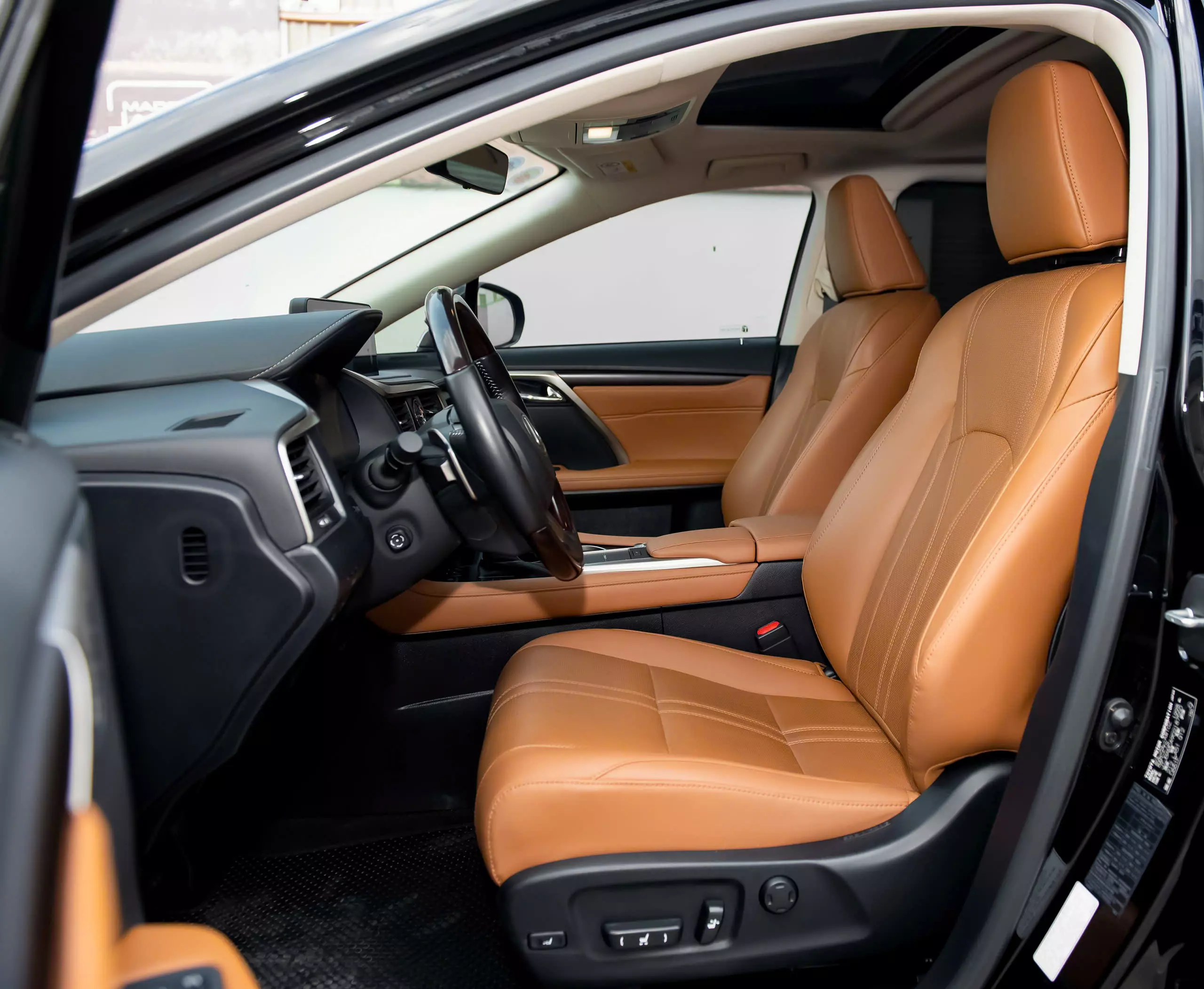 Lexus RX 300 2019 - Cần bán xe Lexus RX 300 đời 2019, màu đen, nhập khẩu