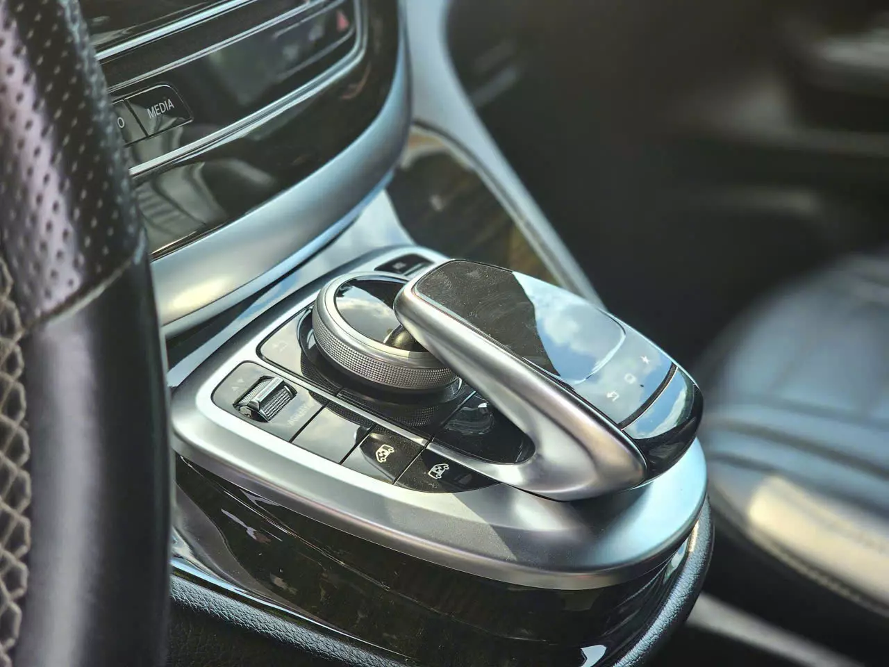 Mercedes-Benz A 2016 -  Cần bán Mercedes V250 đời 2016 – bản độ Maybach sang trọng