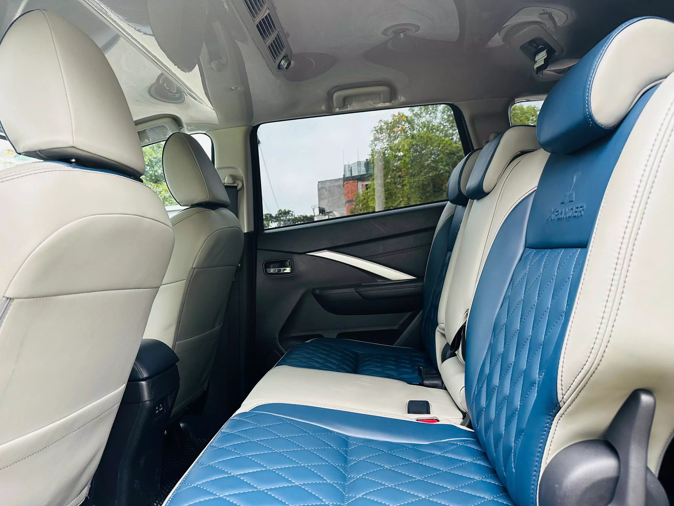 Mitsubishi Xpander Cross 2023 - Xpander Cross 2023 màu Nâu sang trọng – Xe lướt cực mới, full option, nhập Indonesia