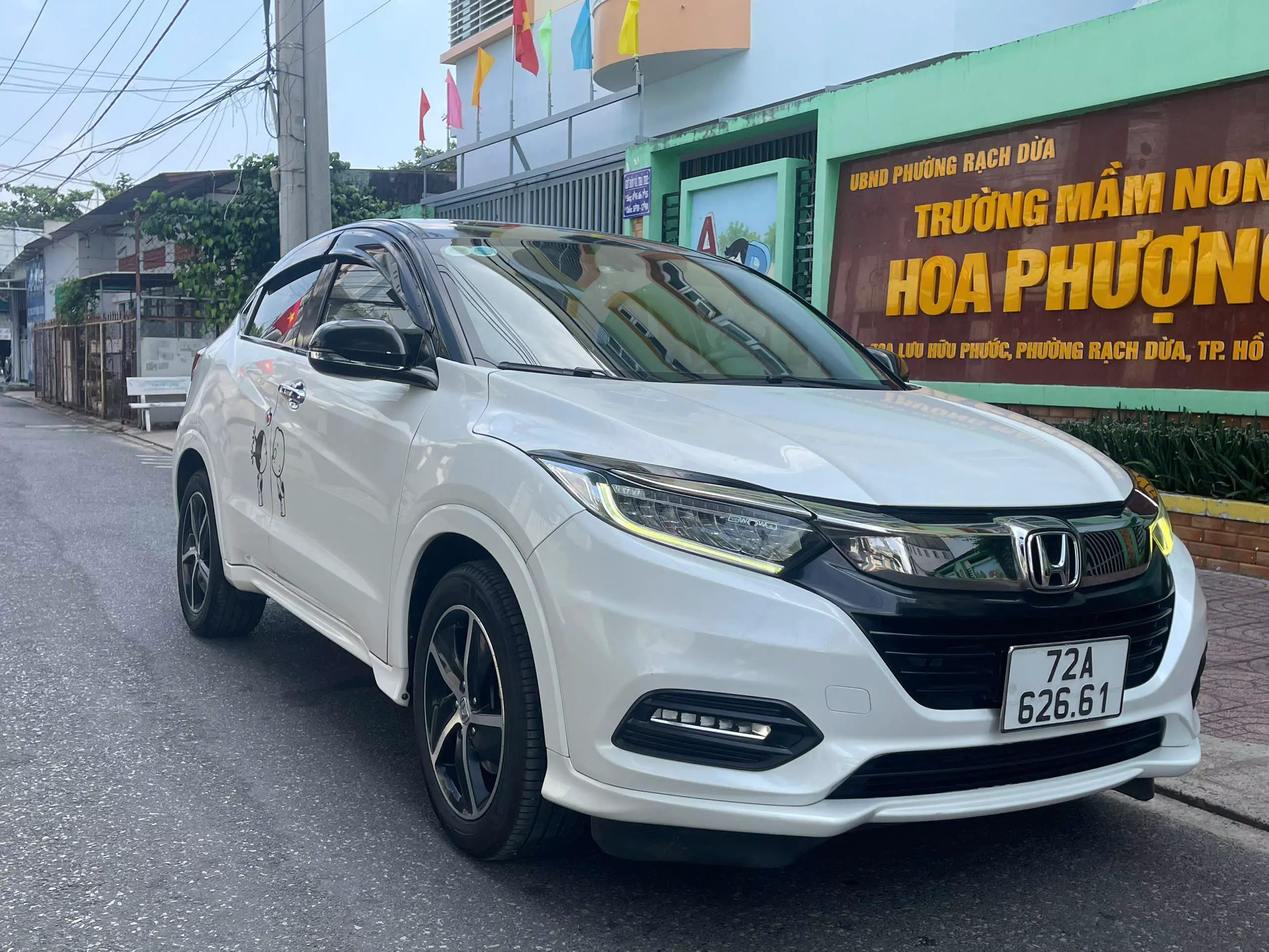Honda HRV 2019 - Nhà dư dùng nay tôi cần bán xe honda HRV-1.8L bản full,sản xuất 2019,đk 2020