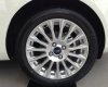 Ford Fiesta 1.5 Titanium 2016 - Cần bán Ford Fiesta 1.5 Titanium năm 2016, màu trắng, giá bán tốt nhất Miền Bắc