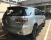 Toyota Innova V 2016 - Toyota Innova V model 2017, khuyến mãi khủng cùng nhiều quà tặng theo xe giá trị. Có xe giao ngay